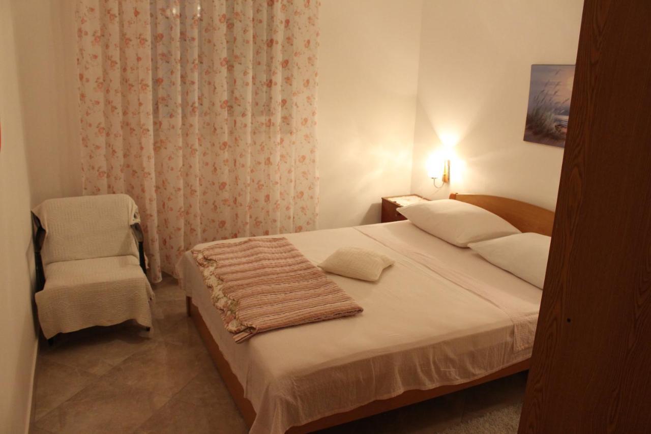 Apartmani Milisa L Примоштен Экстерьер фото