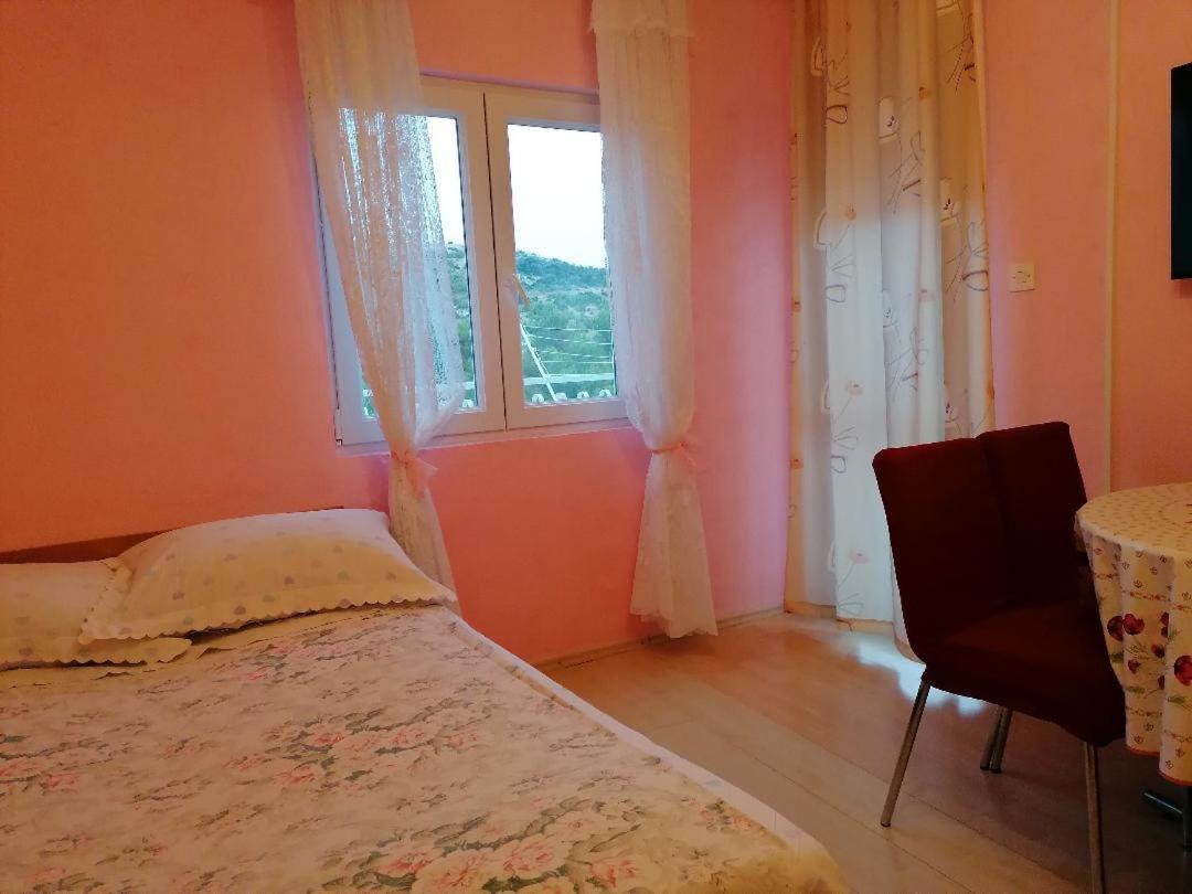 Apartmani Milisa L Примоштен Экстерьер фото