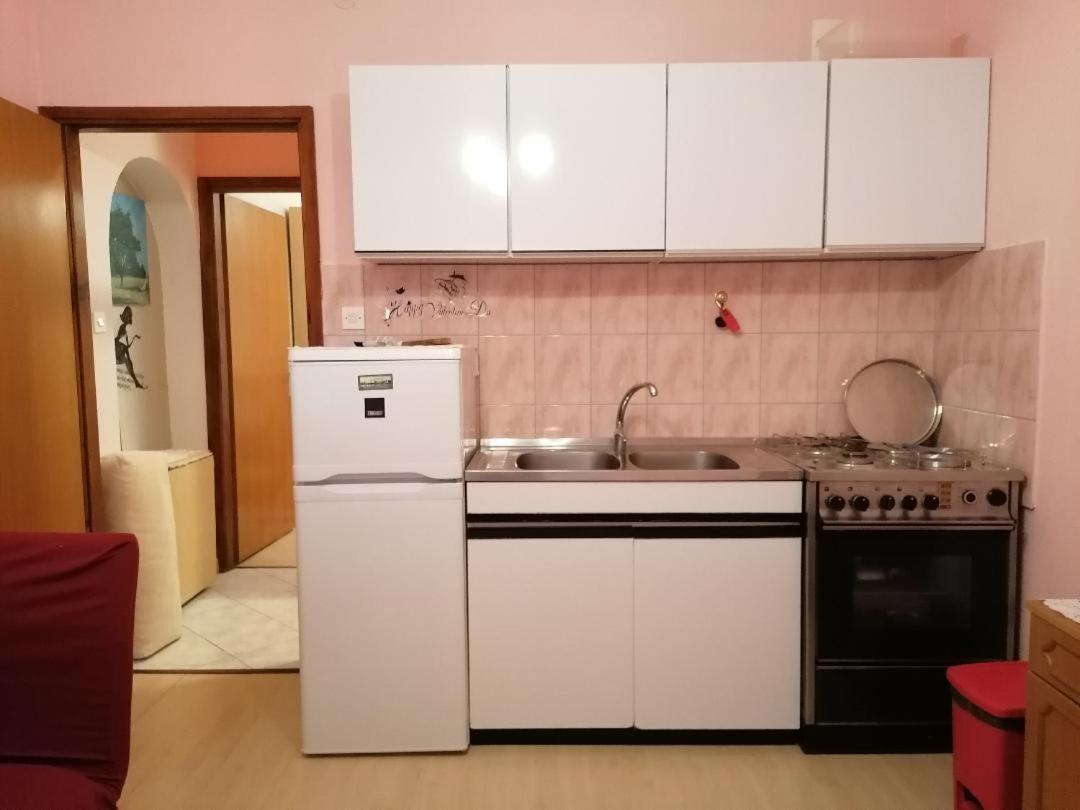 Apartmani Milisa L Примоштен Экстерьер фото